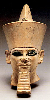 Head of a small statue assumed to represent Khefren.