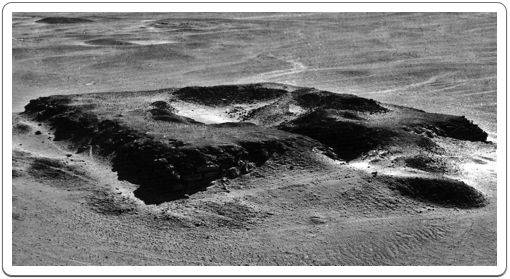Neferefre’s unfinished pyramid just before the excavation works started.