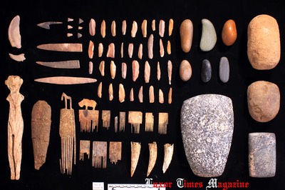 Hierakonpolis tomb assemblage by Luxor Times